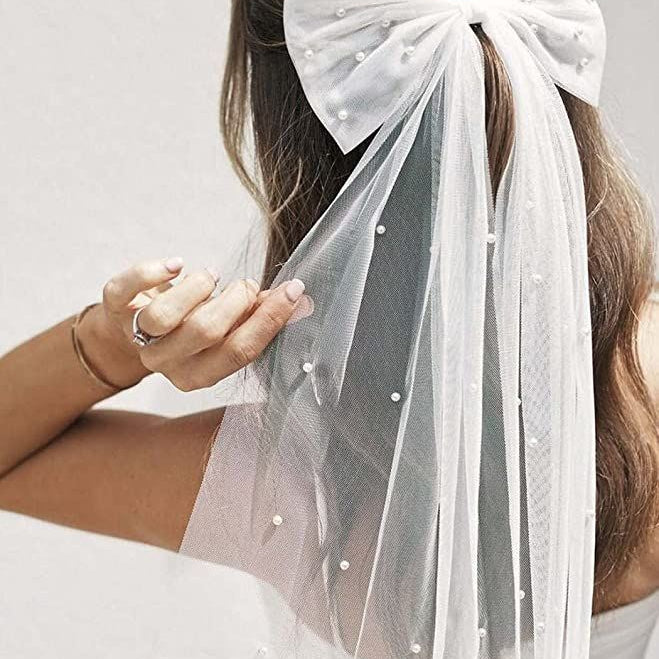 The Dreamy Tulle Veil Bow Clip with pearls__Lush and loop